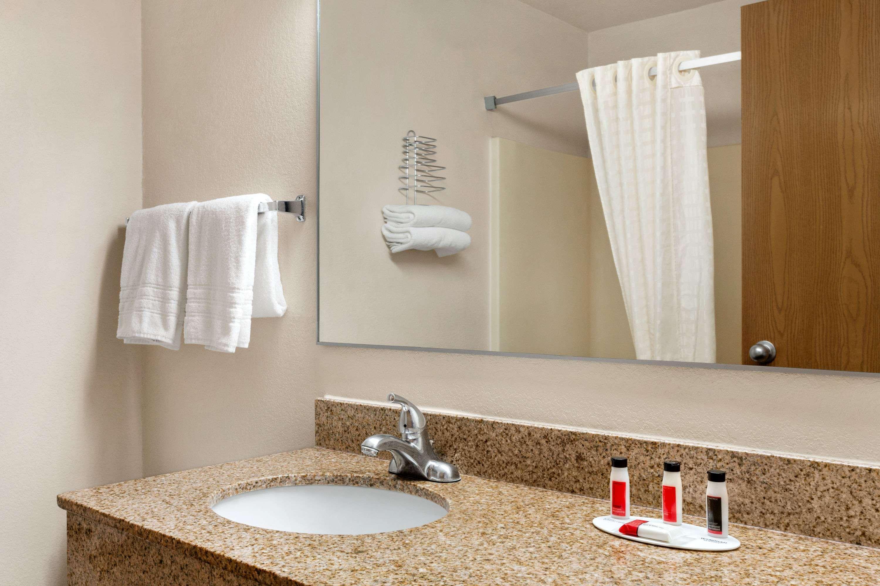 Super 8 By Wyndham Waco University Area מראה חיצוני תמונה