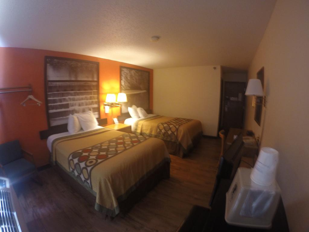 Super 8 By Wyndham Waco University Area מראה חיצוני תמונה