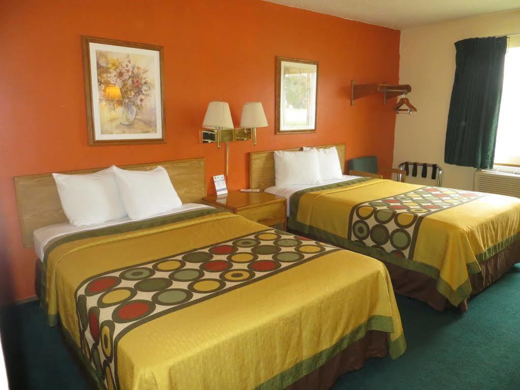 Super 8 By Wyndham Waco University Area מראה חיצוני תמונה
